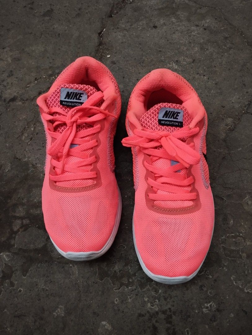 Nike running original, Fesyen Wanita, Sepatu di Carousell