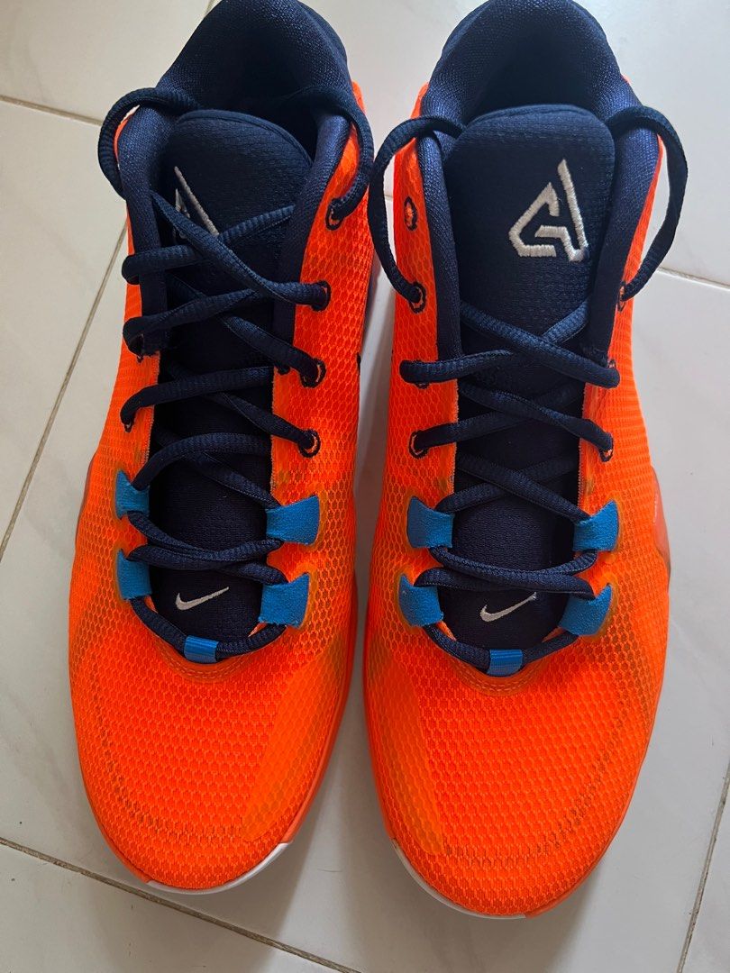 Nike zoom freak deals 1 antetokounbros