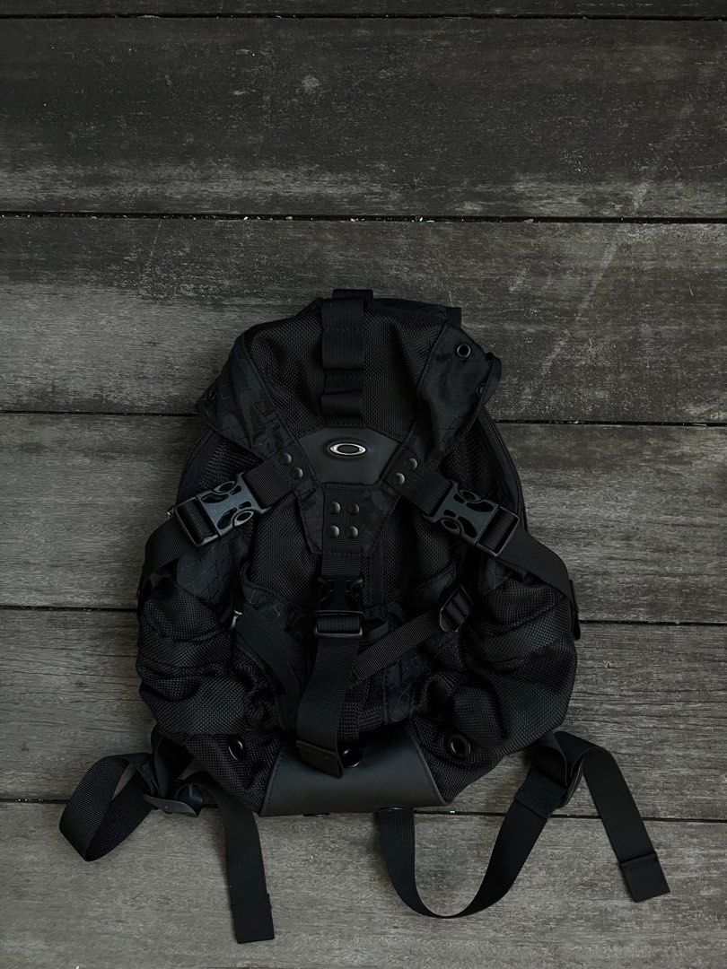 Oakley icon deals backpack