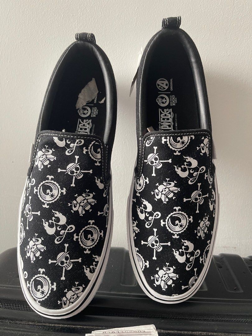 One Piece x ABC Mart Limited edition byA slip on Shoes Men s