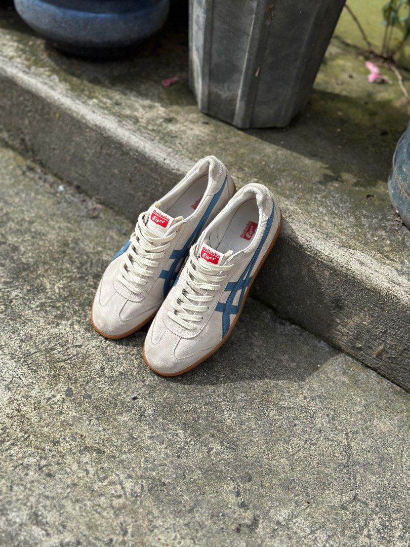 Asics tiger suede top