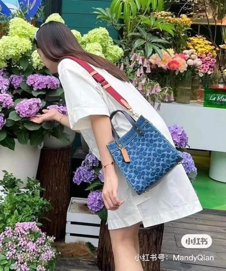 💯ORIGINAL COACH FIELD TOTE 22 DENIM (Category: Luxury Bags & Wallets) located in Quezon City. Submitted by ashongsstore (Listing ID 1212121447, Image 3). Description: 🐎C0AÇH COLLECTION 🐎 🇵🇭ONHAND🇵🇭 ‼️Please look at our pictures as that is exactly what you are purchasing‼️ 💯GUARANTEED ORIGINAL AND AUTHENTIC or TRIPLE YOUR MONEY BACK! Not REPLICA, OEM, TOP GRADE QUALITY, AUTHENTIC QUALITY or Any other Terms to DENOTE FAKE! 😎 . . . Disclaim