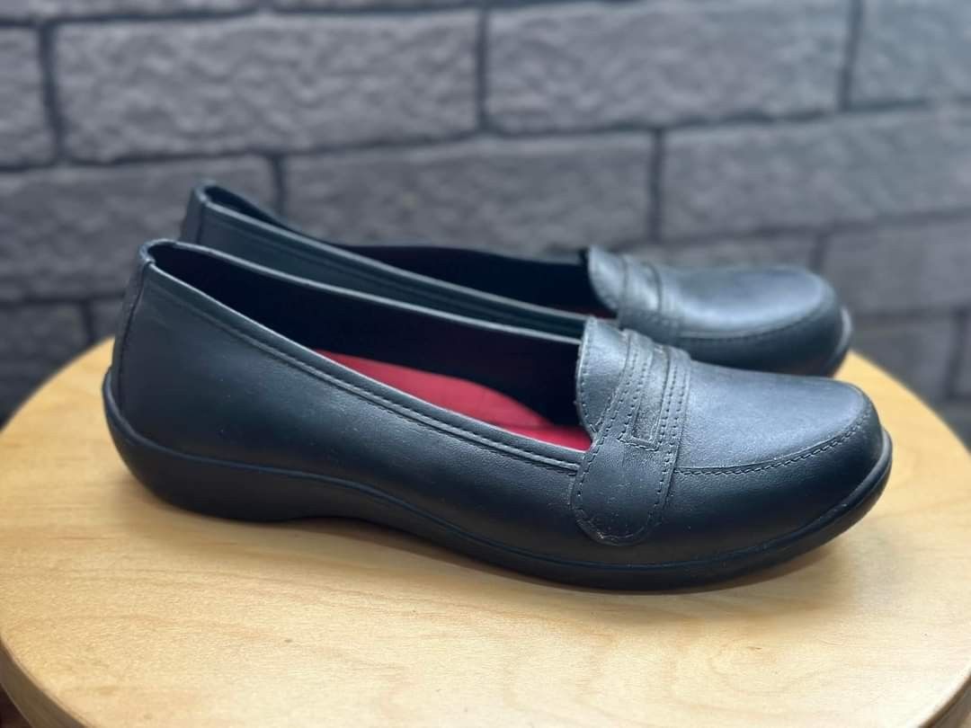 Original Easy Soft World Balance Waterproof Leather like shoes with soft foam insole
