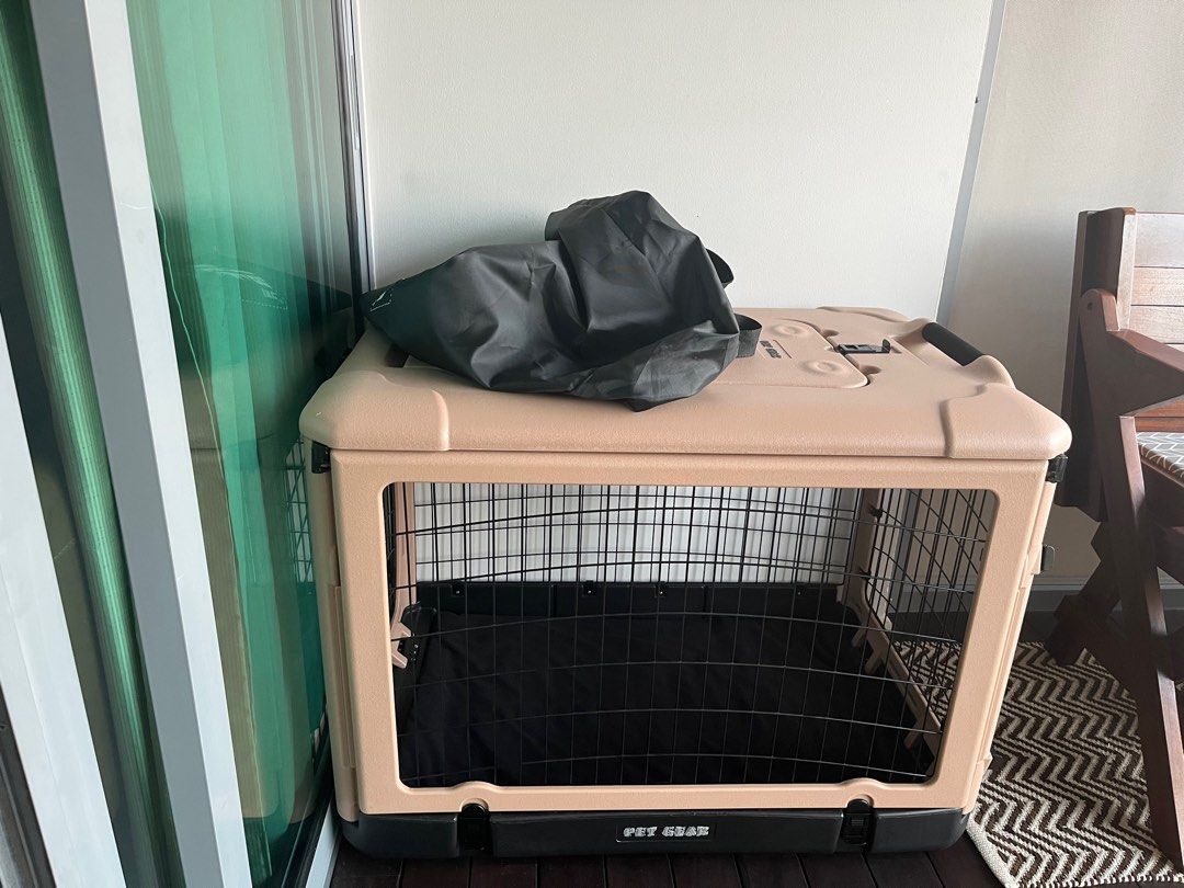 Pet gear crate, Pet Supplies, Homes & Other Pet Accessories on Carousell