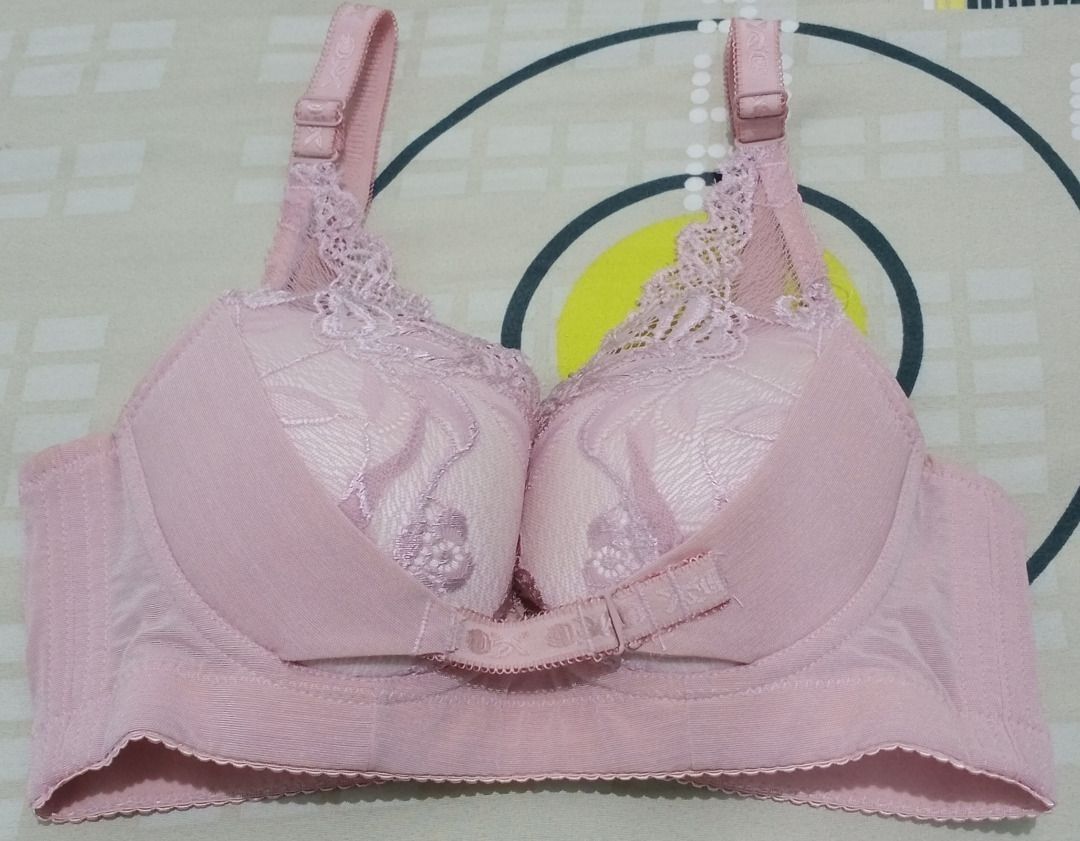 https://media.karousell.com/media/photos/products/2023/9/4/pink_push_up_brawired3680b_1693796501_0b83af4e_progressive