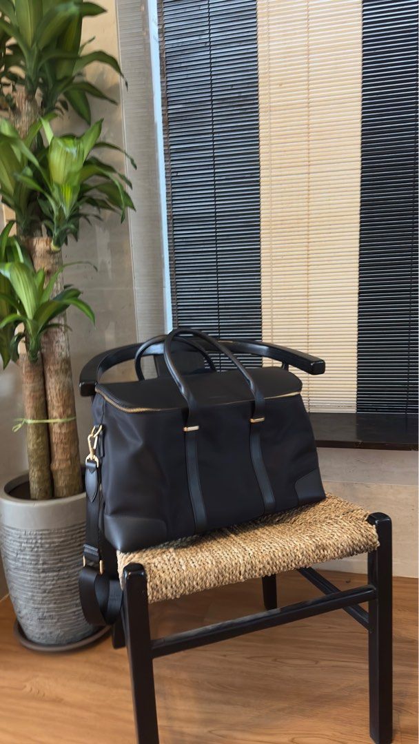 Weekender bag with laptop compartment clearance