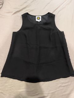 Rajo Laurel Black Sleeveless Top