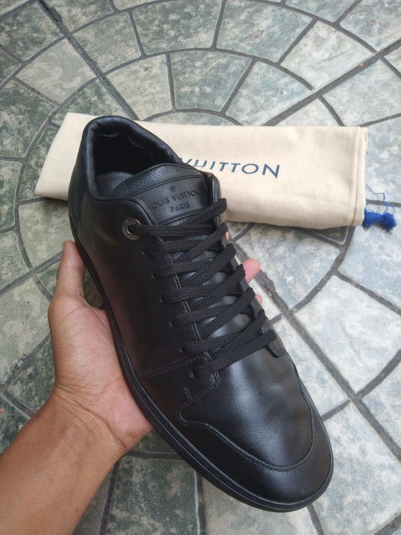 Jual Sale Sepatu Pria Sneakers Lv Original Authentic di lapak