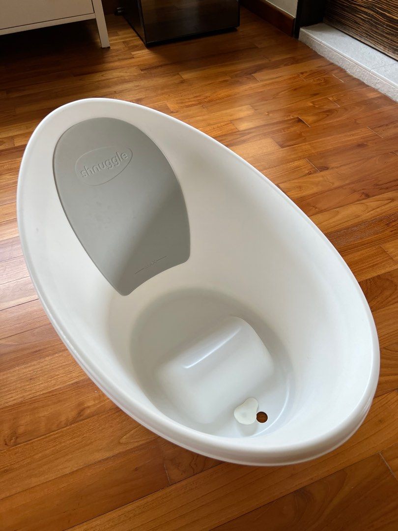 Shnuggle bath tub and stand, Babies & Kids, Bathing & Changing, Bathtub & Bath Accessories on