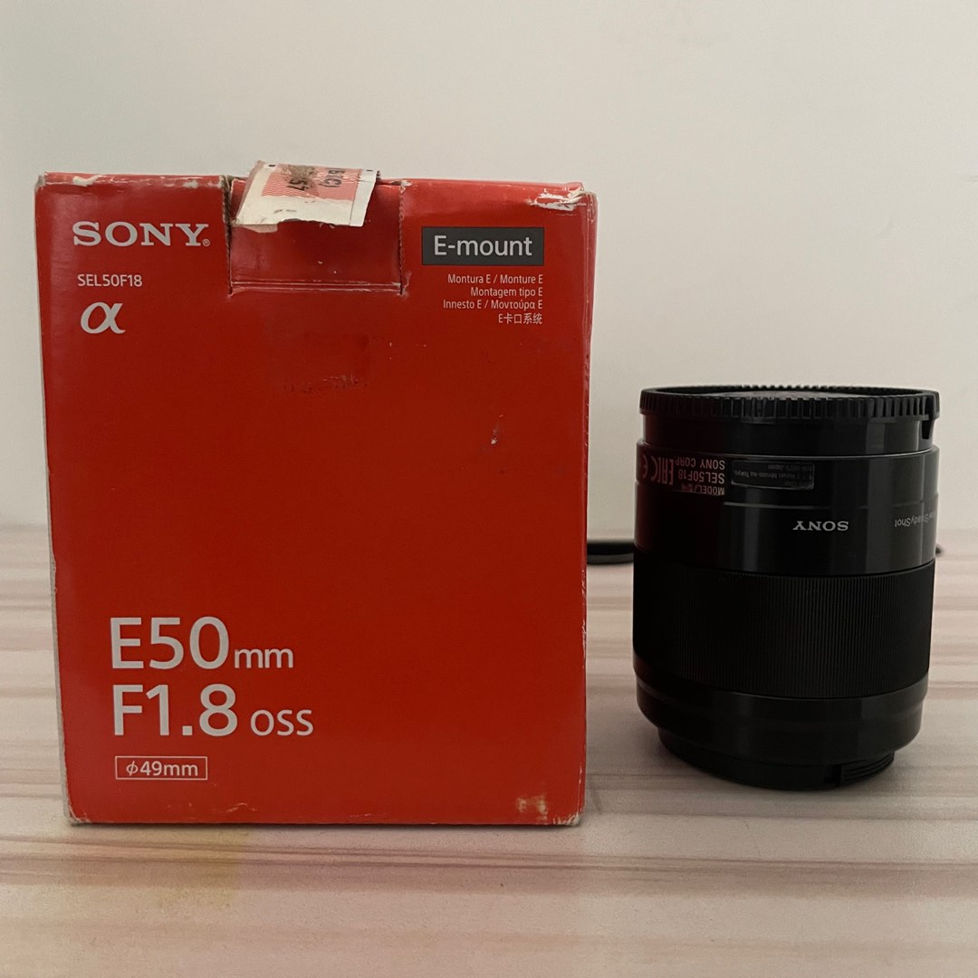 Sony Lens 50mm/f1.8 Emount, Photography, Lens & Kits on Carousell