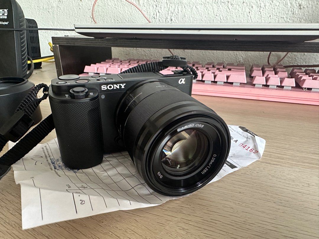 SONY ZVE10 with Sony 50mm 1.8, Photography, Cameras on Carousell