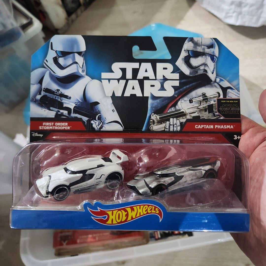 Star Wars First Order Stormtrooper and Captain Phasma character