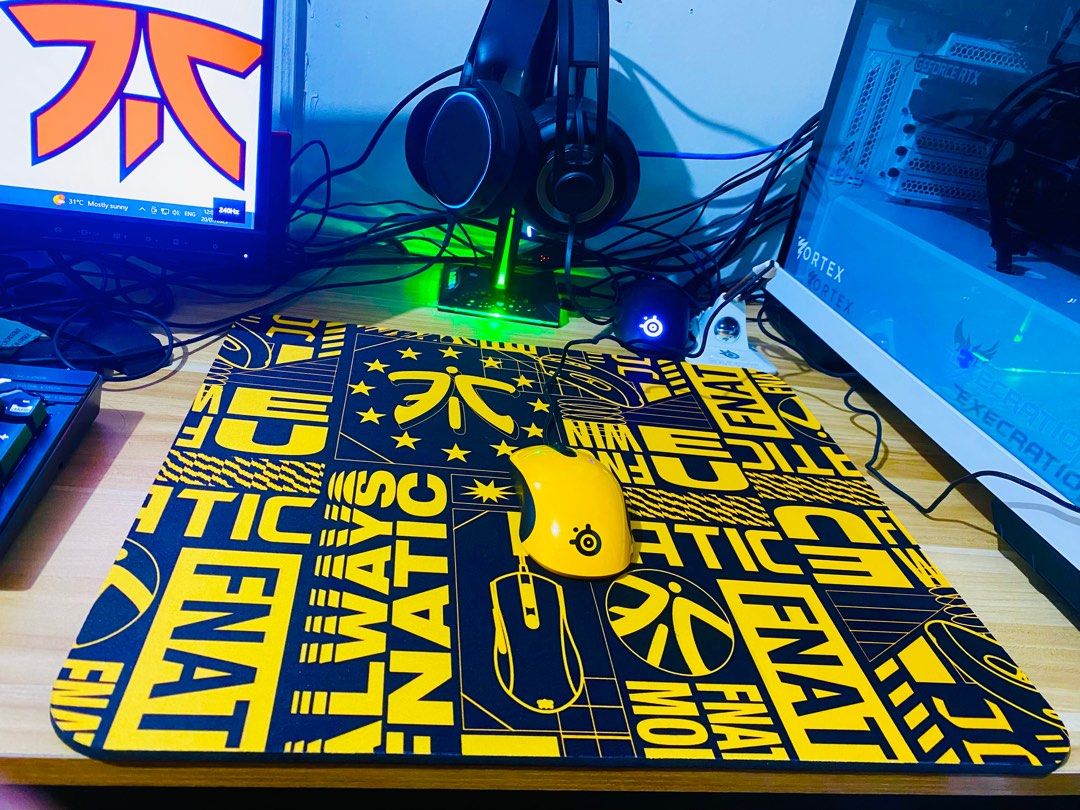 STEELSERIES QCK HEAVY XXL (Category: Mouse & Mousepads) located in Caloocan City. Submitted by lordjeff (Listing ID 1252860970, Image 3). Description: FOR SALE BRAND NEW STEELSERIES OCK HEAVY MOUSE PAD! WE ALSO HAVE STEELSERIES GAMING HEADSET, MOUSE &BAG PM ME FOR MORE INFO LOCATION: CALOOCAN SOUTH MOD: LALAMOVE or LBC MOP: CASH or GCASH.