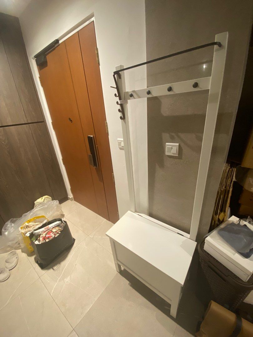 Storage bench store with towel rail