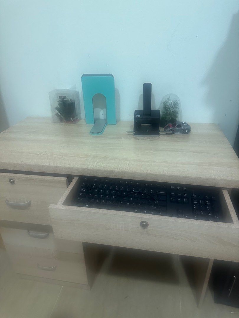 Study table shop quikr