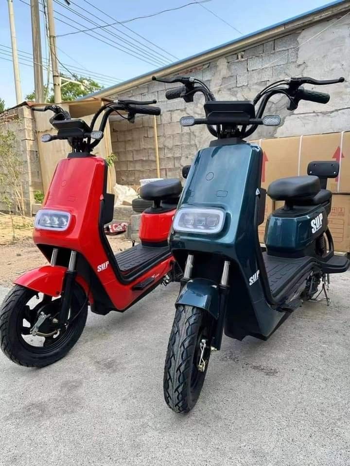 Sup Pro 2 Wheels E-bike (Category: Bicycles) located in Manila. Submitted by tindahanniatelizcehl (Listing ID 1252822558, Image 2). Description: SUP -Pro up to 70km range 2 WHEELS E-BIKE SPECIFICATION: MOTOR: 500W BATT: 48V 20A TIRE: 2.75X 10 TUBELESS TIRE INCLUSSION: PEDAL ASSIST KEYLESS/ANTI THEFT ALARM SPARE KEYS HOOK HANGER SIDE MIRROR HELMET RAIN COAT.