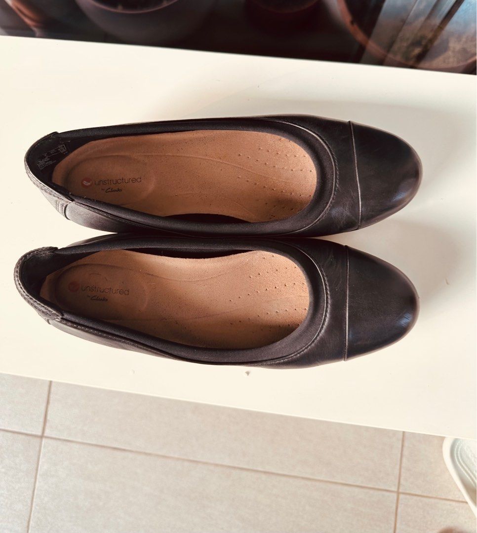 Super comfortable Clarks black bellies EU37 Women s Fashion