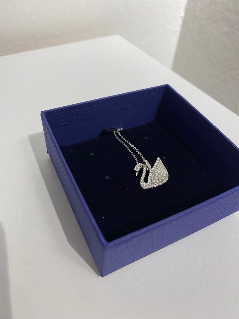 Swarovski iconic swan necklace mp sales