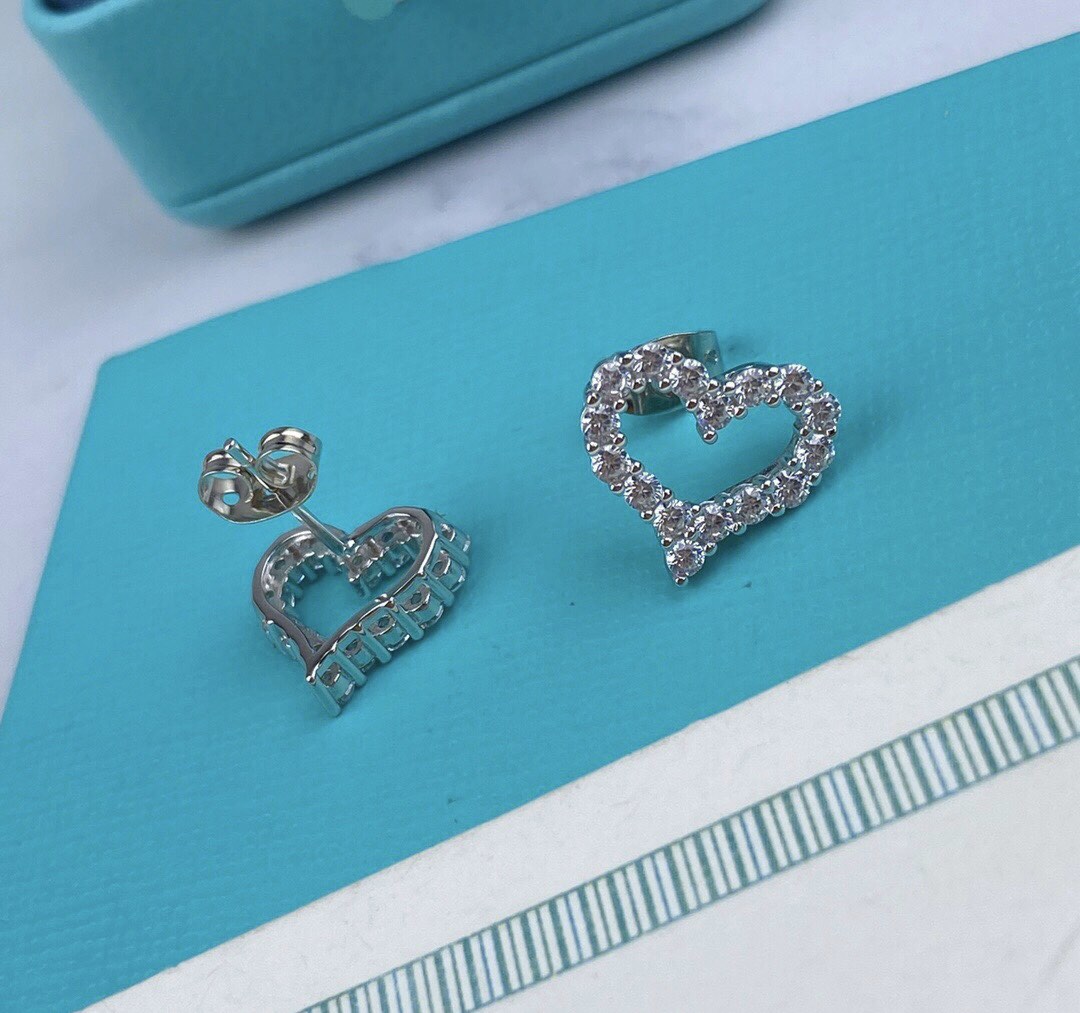 Tiffany love hotsell heart earrings