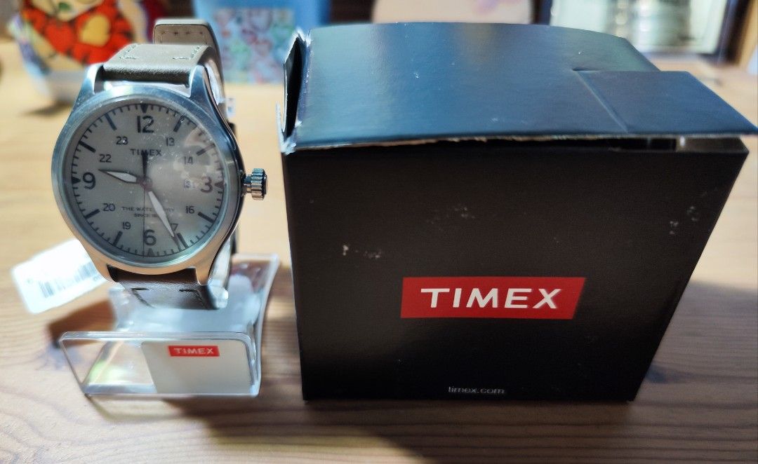 BNWT Authentic Timex The Waterbury Leather Men s Watch TW2R71100