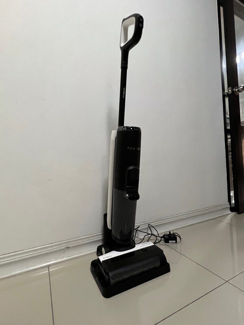 Tineco S5 Combo Power Kit, TV & Home Appliances, Vacuum Cleaner &  Housekeeping on Carousell