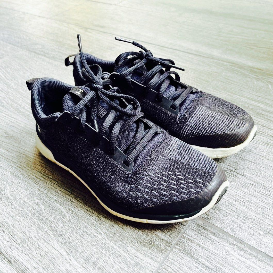 Womens black under store armour running shoes
