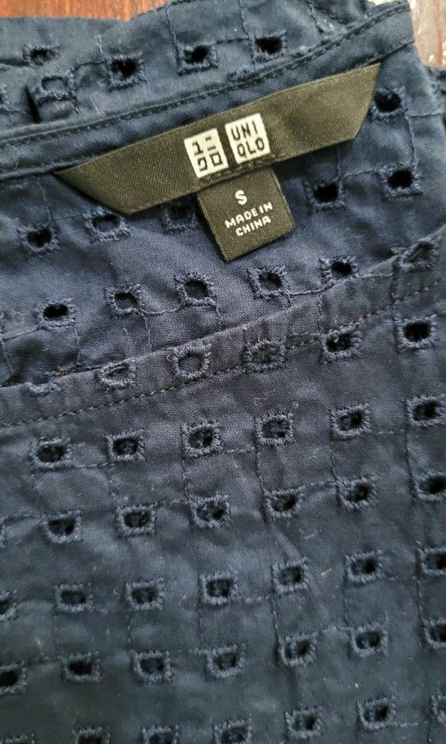 Uniqlo Eyelet Top (Category: Sleeveless) located in Davao. Submitted by NearlyNew (Listing ID 1252808508, Image 2). Description: Size: S No when worn pics please 😉 Payment thru GCash J&T Express Shipping Fee: 100 pesos Ships on Saturday only.