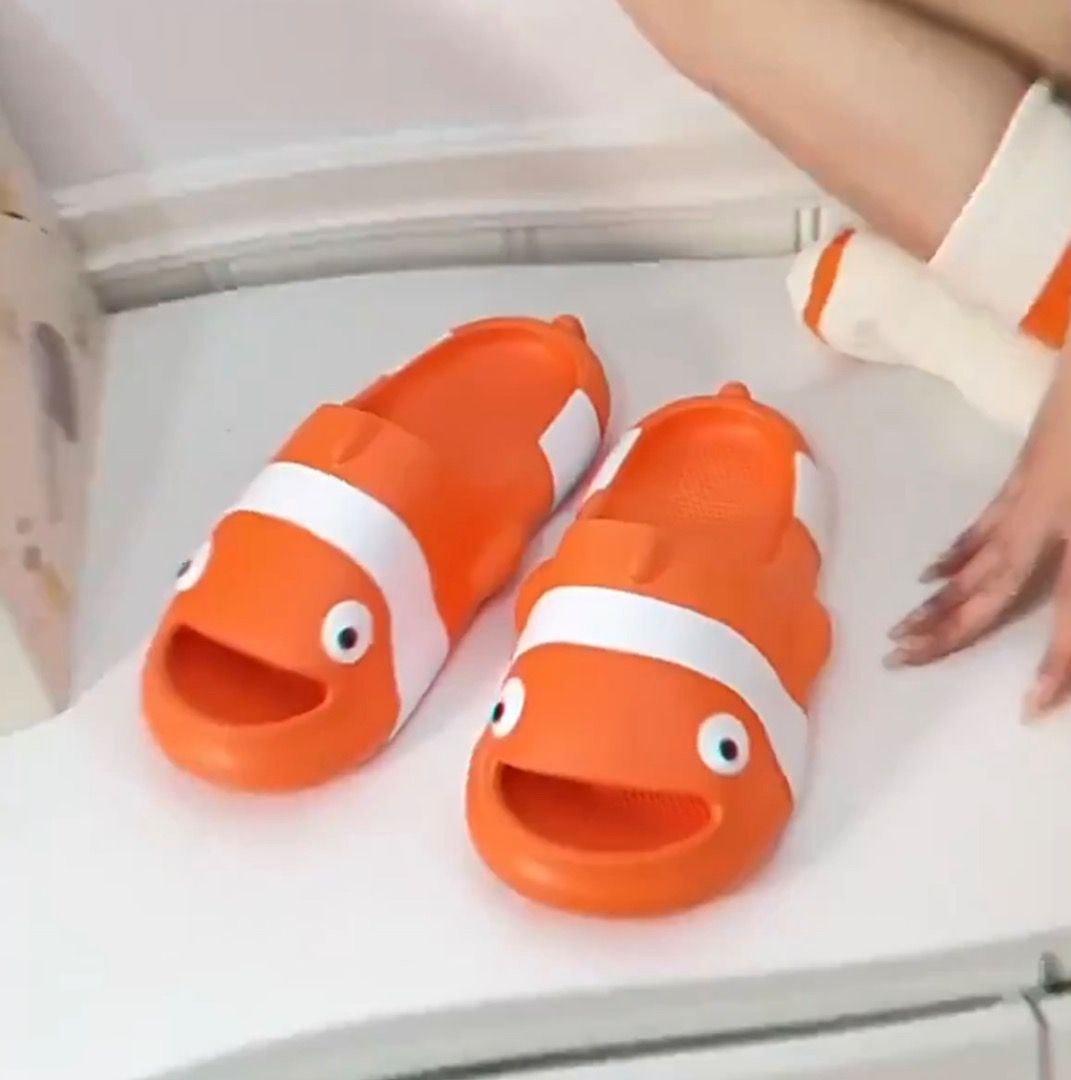 Finding nemo best sale slippers