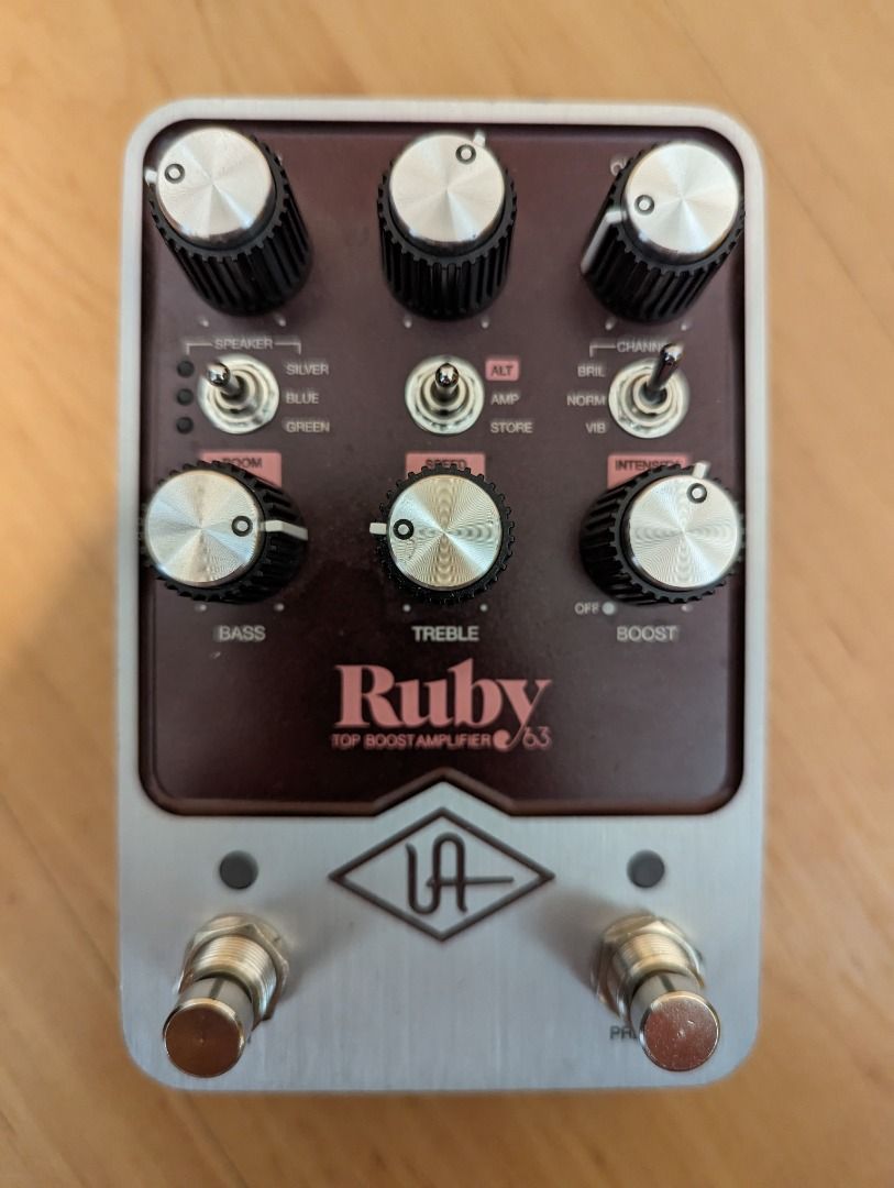 Universal Audio Ruby - Vox AC30 style amp modeling pedal