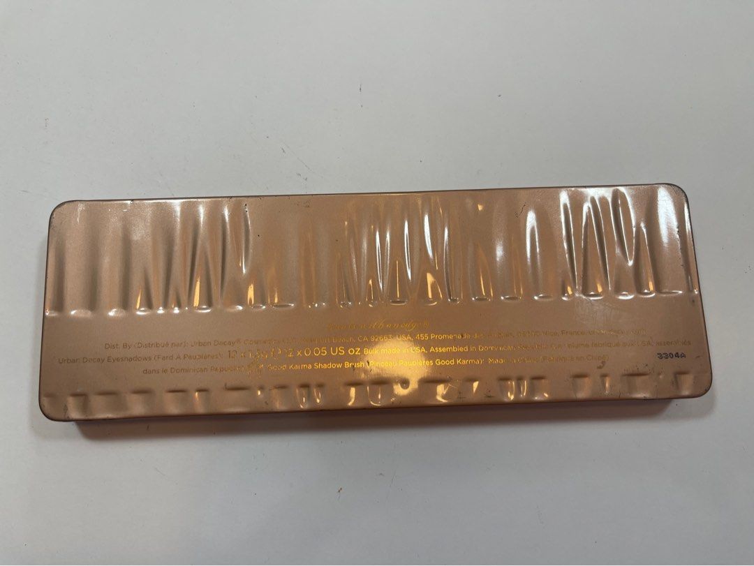 Urban Decay Naked 3 (Category: Makeup) located in Las Pinas. Submitted by trishdeclutters (Listing ID 1252977126, Image 3). Description: 💯 authentic Nilagyan ko ng magnets ung pans para removable ung eyeshadows One of my faves so hard to let it go but dami ko na palettes with similar shades #Rosegoldmakeuppalette #urbandecay.