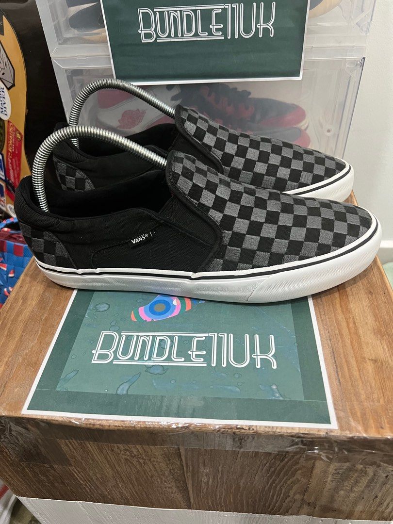 Vans asher deals laser slip on