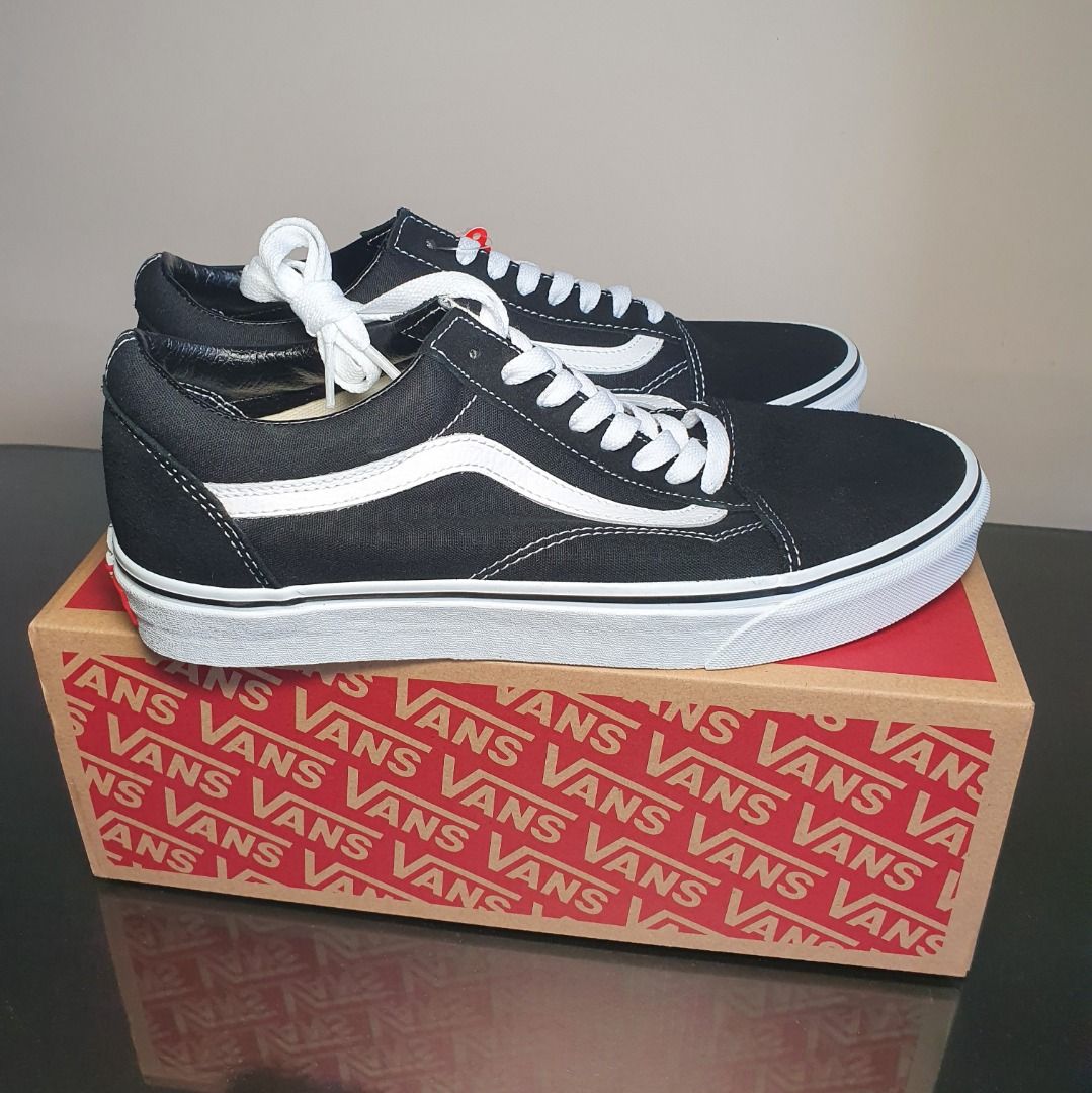 Retail vans old skool shop