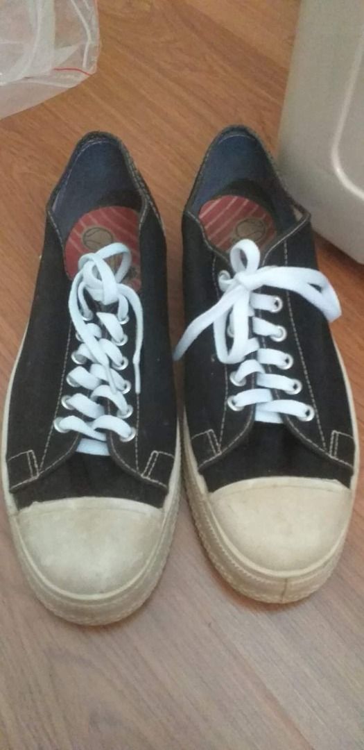 Vintage canvas shoes top