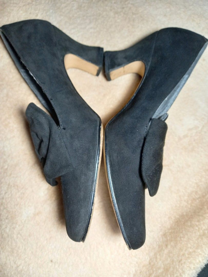 Vintage BANDOLINO Made in Italy Women s Genuine Leather Suede Pumps Size 6W Restored Heels Normal Wear Bought in the USA FREE SHIPPING