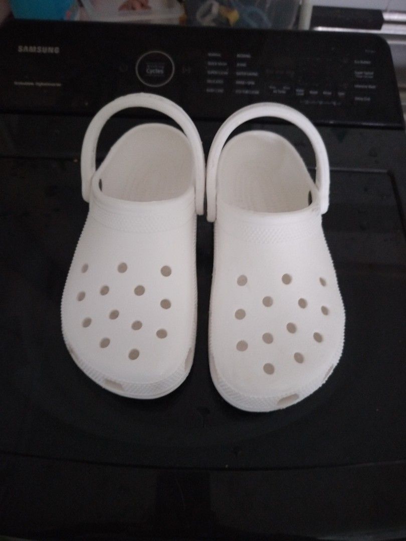 White crocs size best sale 2