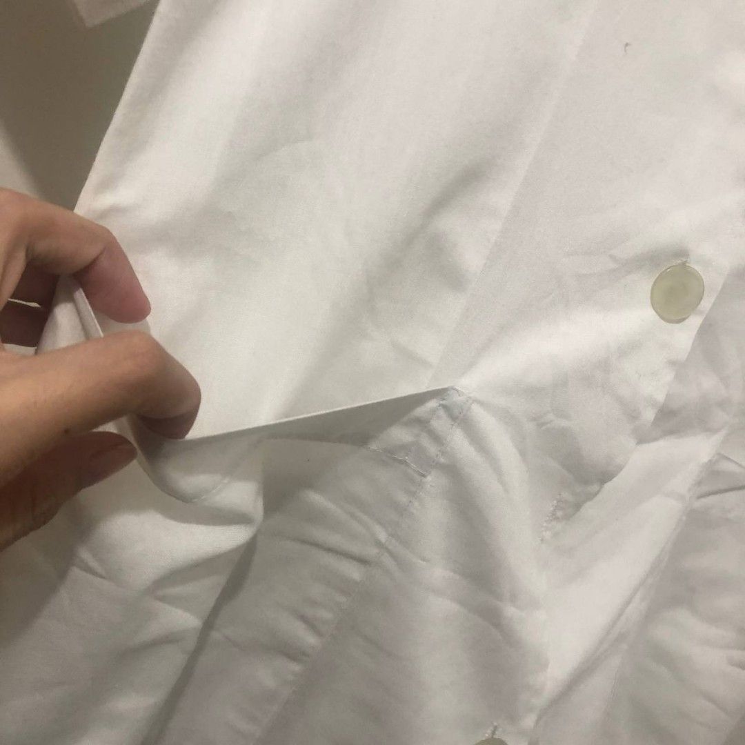 white laboratory gown lab coat science stem (Category: Medical Supplies & Tools) located in San Pablo. Submitted by oohdonbelle (Listing ID 1252916707, Image 3). Description: - issue: one missing button and tiny mark.