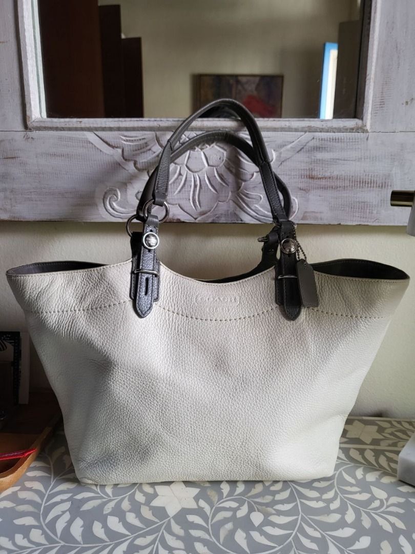 White leather coach tote new arrivals bag
