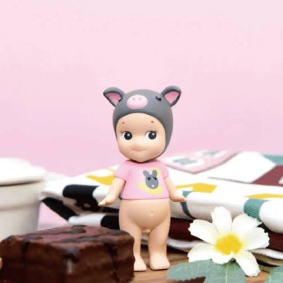 WTB LFS Sonny Angel Choco Pig (Category: Designer & Blind Box Toys) located in Paranaque City. Submitted by a_declutterss (Listing ID 1252903916, Image 1). Description: help me find a baby!! max budget : 600-700 !! :) .