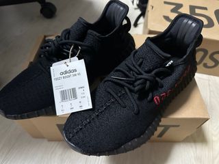 Yeezy Boost 350V2 breds