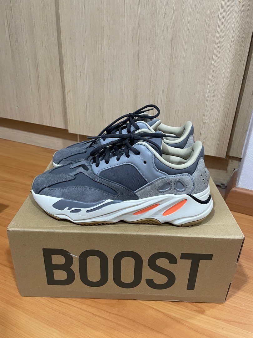 Yeezy Boost 700 Magnet