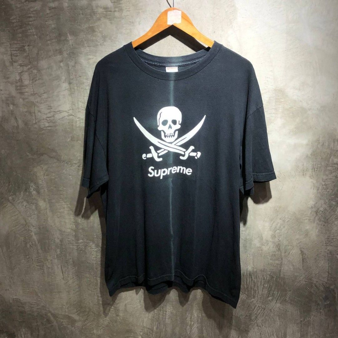 2006 Supreme X Neighborhood Box logo tee Men s Fashion Tops