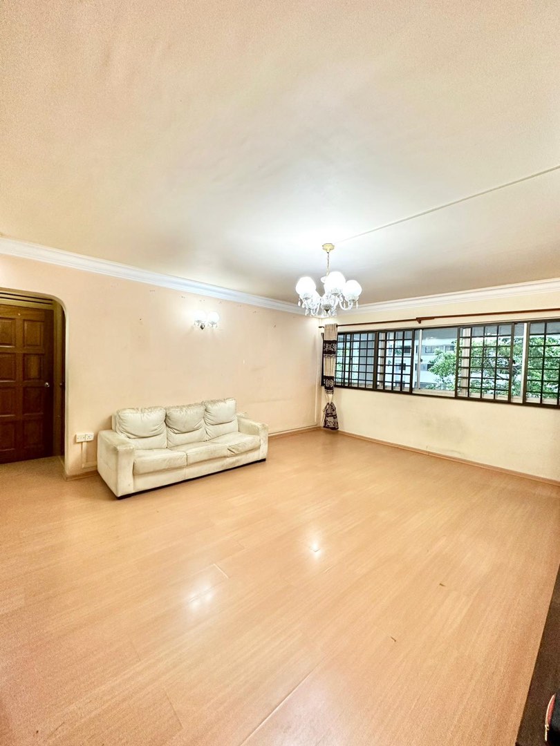 (Category: ) located in . Submitted by agent007sg (Listing ID 1253020557, Image 1). Description: .
