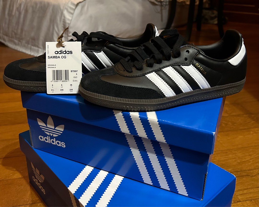 Adidas samba, Women's Fashion, Footwear, Sneakers on Carousell