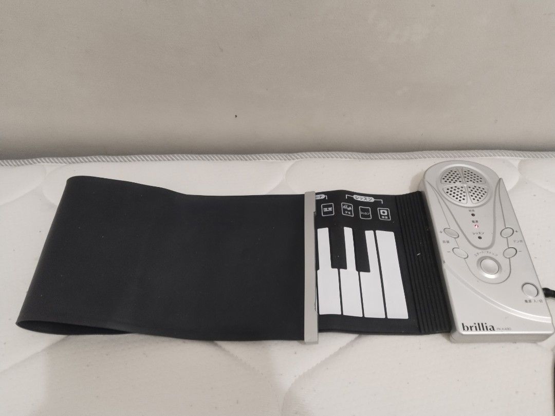 Affordable Brillia PK-K49D foldable keyboard 😍😮👌 (Category: Computer Keyboard) located in Bulacan. Submitted by afford.japan (Listing ID 1253051784, Image 2). Description: *add 200 pesos 220 volts adaptor.