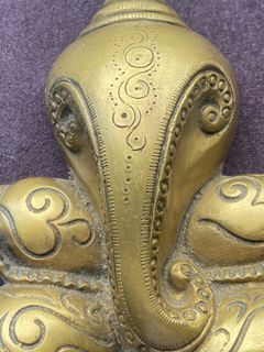 Antique is  a temple ganesja  very rare model made of bronze