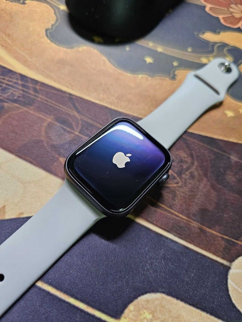 Apple Watch Nike SE 44mm Gen 1 Mobile Phones Gadgets Wearables
