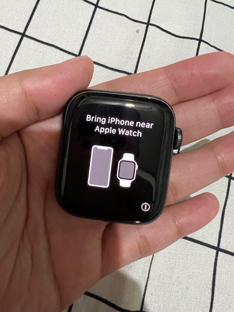 Apple watch series 3 apple id locked clearance