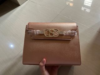 (Kategori: ) berada di . Dikirim oleh thavyn (ID iklan 1253073776, Gambar 1). Deskripsi: .