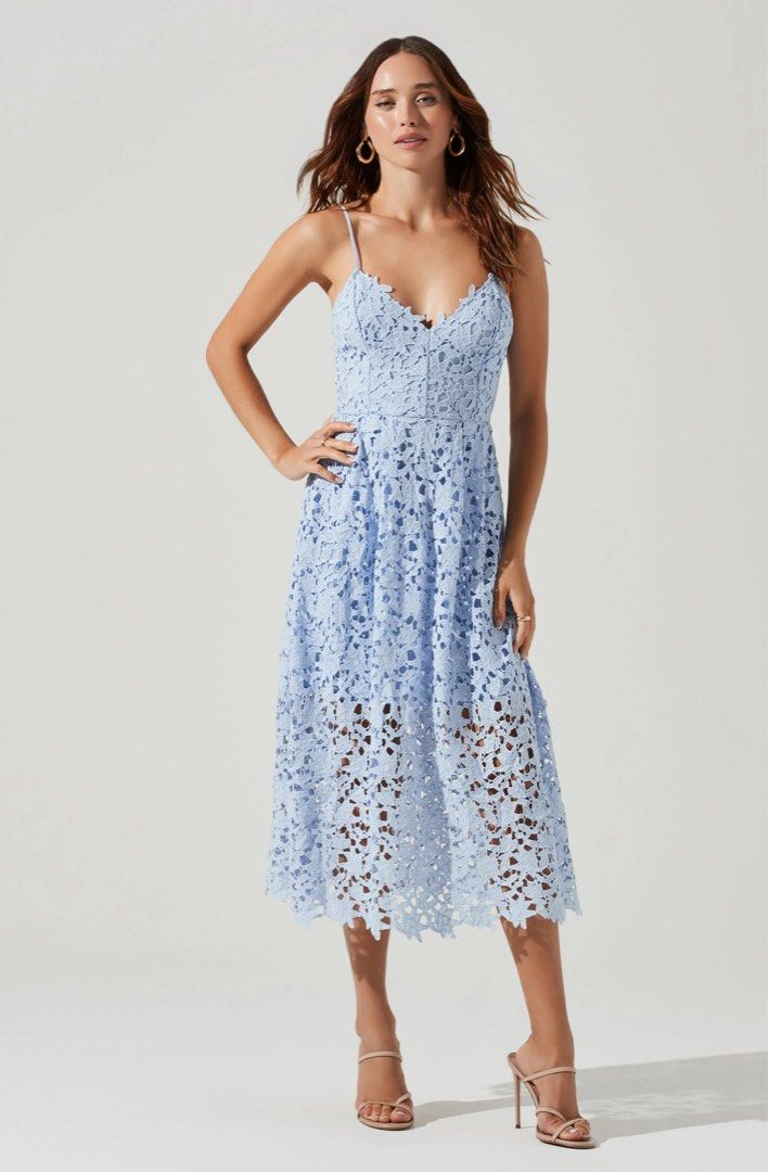 ASTR the label Sleeveless Lace Fit Flare Midi Dress XS Women s Fashion Dresses Sets Dresses on Carousell
