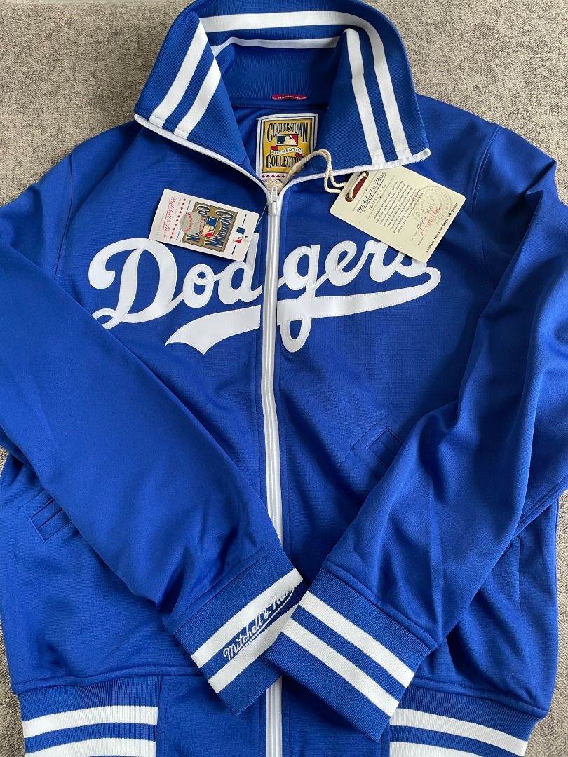 LA Dodgers by Stitches, Men's Fashion, Coats, Jackets and Outerwear on  Carousell